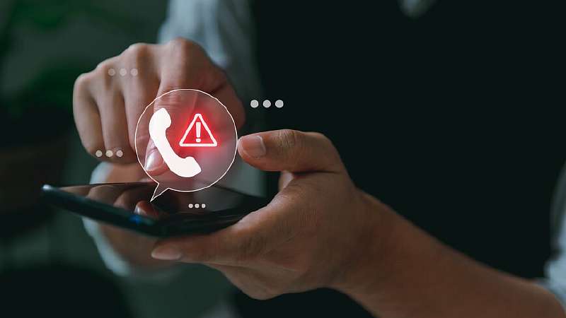 Звонит номер 00