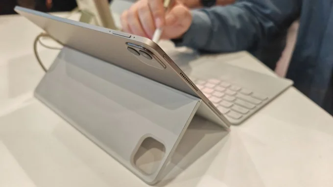 Honor MagicPad 4