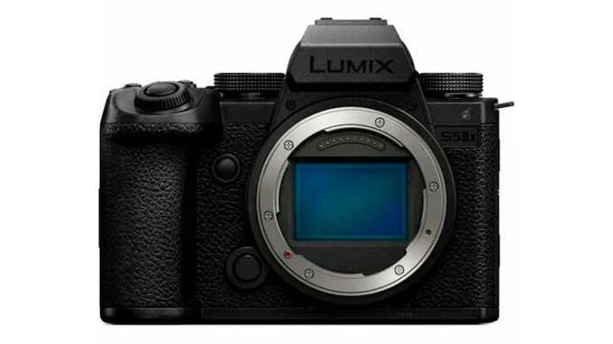Беззеркальный фотоаппарат Panasonic S5IIX Full Frame Mirrorless Camera Body