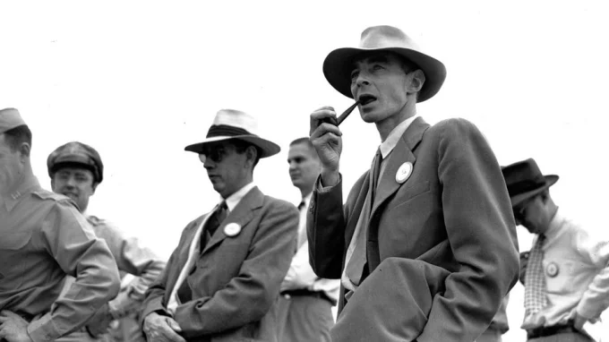 Роберт Оппенгеймер