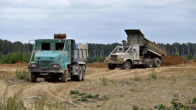 Работы по засыпке озера Карачай длились с 1973 по 2015 гг. / Wikimapia