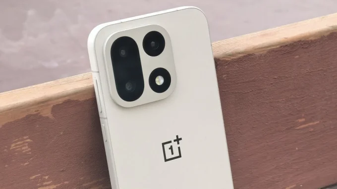 OnePlus 15