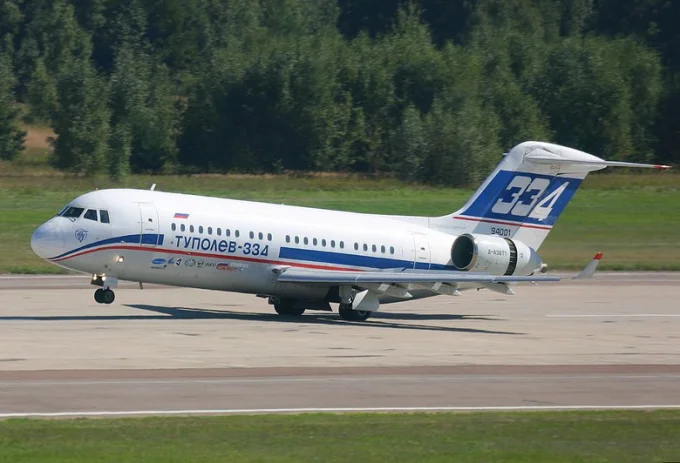 Ту-334 на международном авиационно-космическом салоне МАКС-2005. Фото: Wikimedia / Sergey Ryabtsev / GFDL 1.2