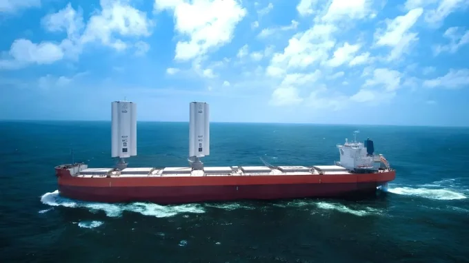 Два паруса позволяют сухогрузу Pyxis Ocean экономить до 3 т мазута в день и снижать вредные выбросы.