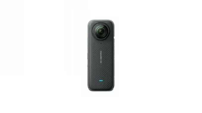Камера фирмы Insta360 модель X4