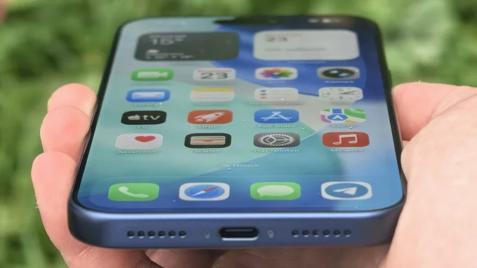 iPhone 17 Pro Max экран