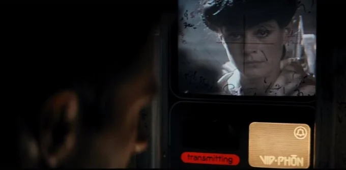 Кадр из фильма «Бегущий по лезвию» Ридли Скотта, 1982 год