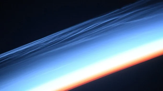 Серебристые облака.