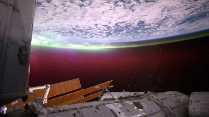 Южное полярное сияние.