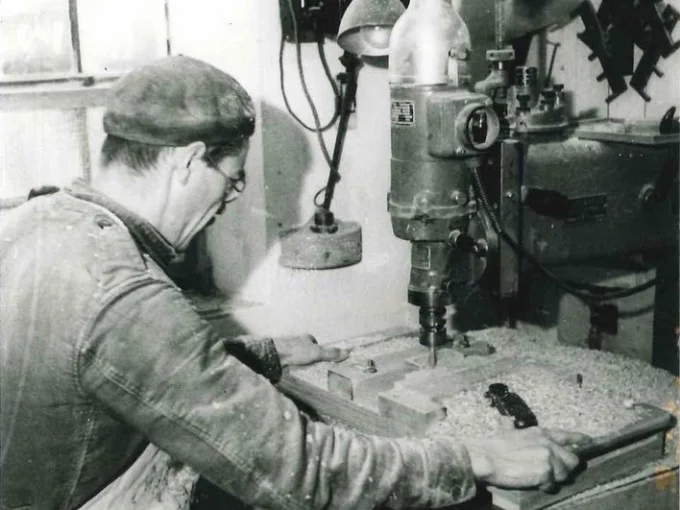 Работник фрезерного станка, 1938 год. 