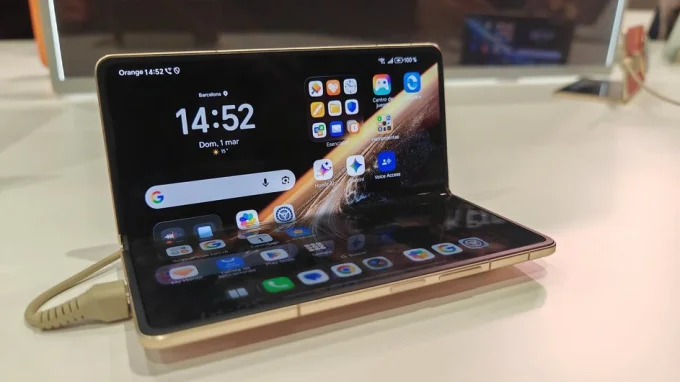 Honor Magic V6