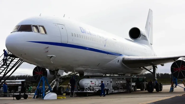 Lockheed L-1011 Stargazer