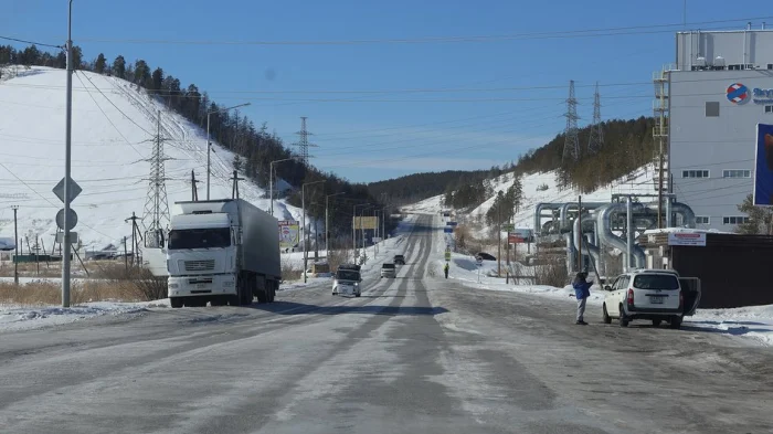 Трасса Вилюй на въезде в Якутск
