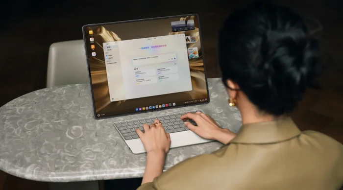 Huawei MateBook Fold Ultimate Design 2026 с клавиатурой